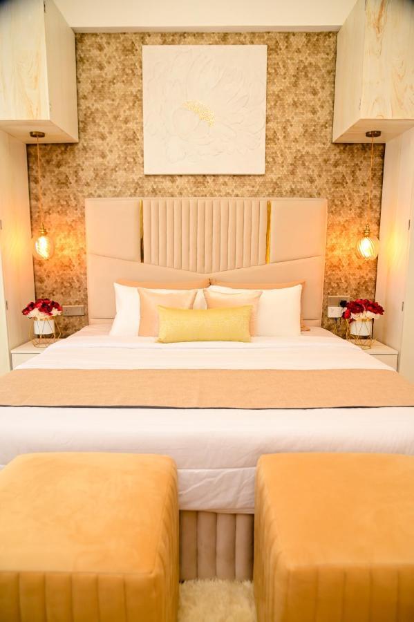 Ocean Breeze - Udaya Luxury Apartments Negombo Exteriör bild