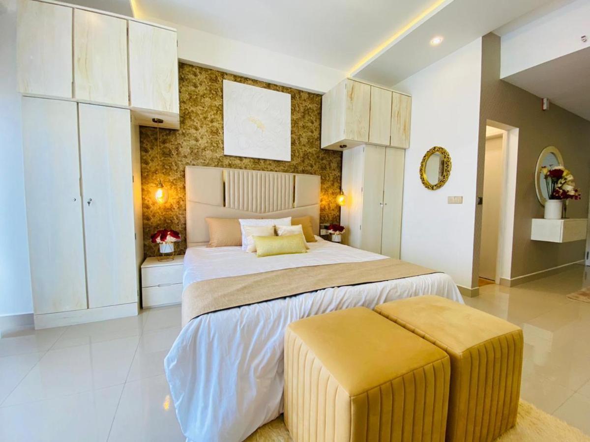 Ocean Breeze - Udaya Luxury Apartments Negombo Exteriör bild