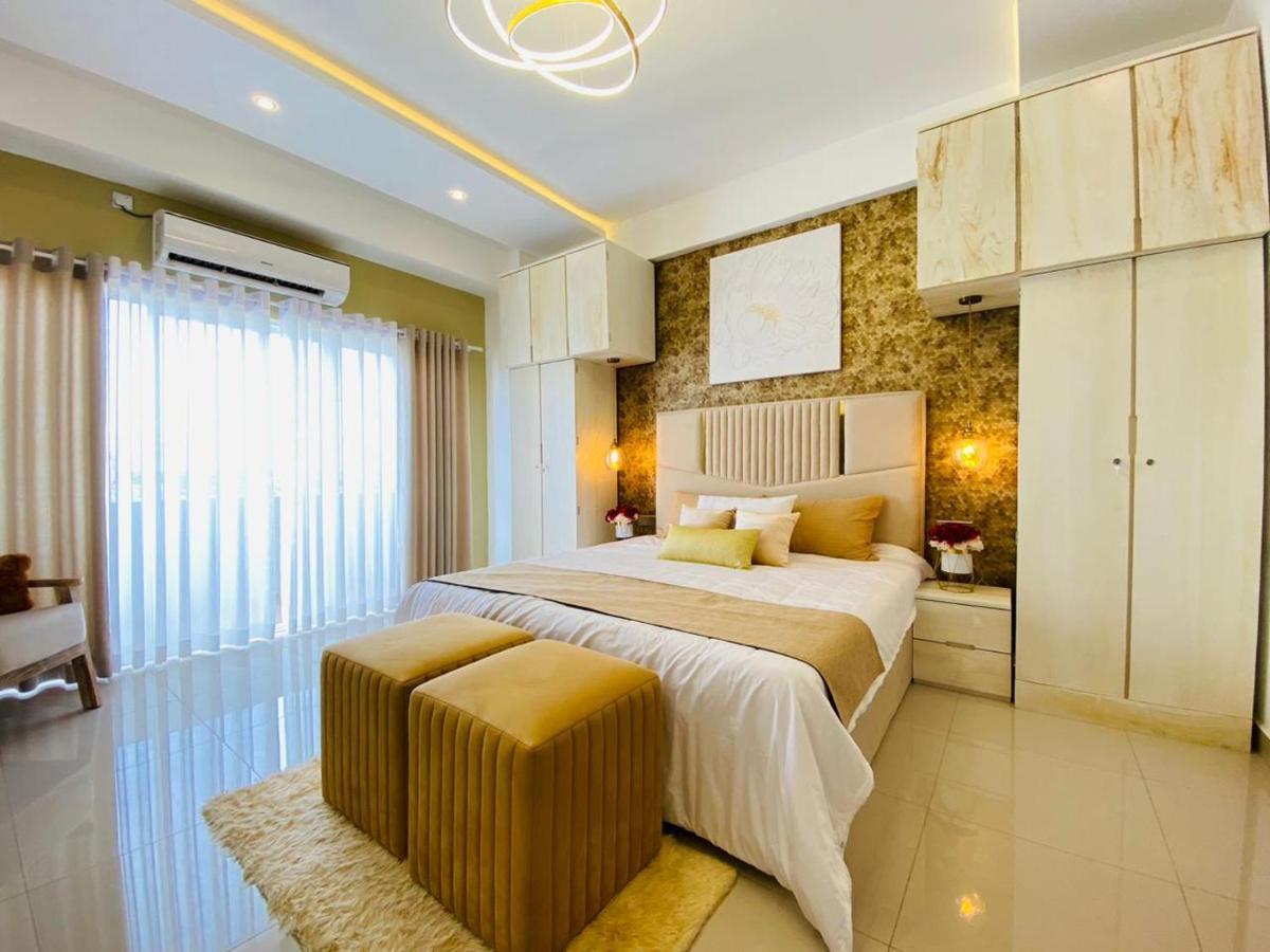 Ocean Breeze - Udaya Luxury Apartments Negombo Exteriör bild